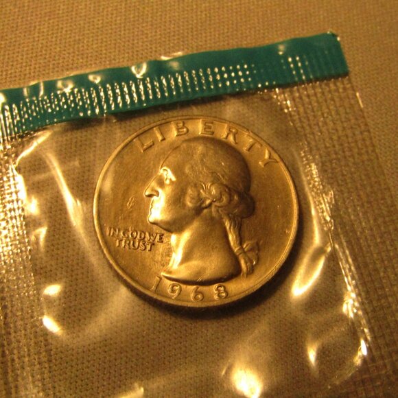 1968 Uncirculated Proof Set of U.S. Coins - Picture 7 of 15